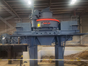 时产270-360吨花岗闪长岩立式制砂机